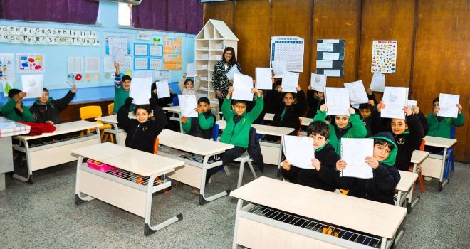 İlk ve orta dereceli okullarda yarın karnelerin alınmasıyla yarıyıl tatili başlıyor