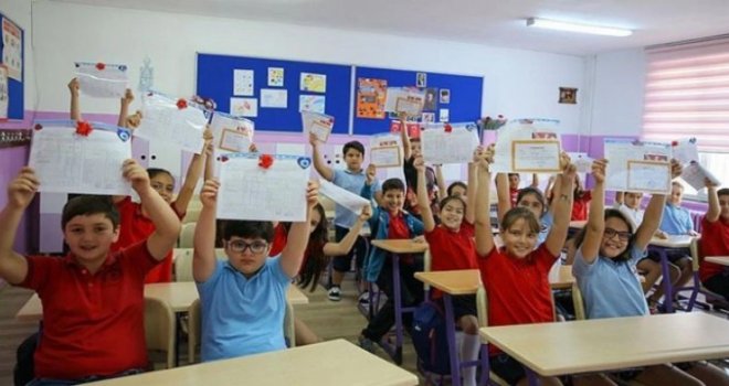 İlk ve orta eğitimde karneler cuma günü verilecek