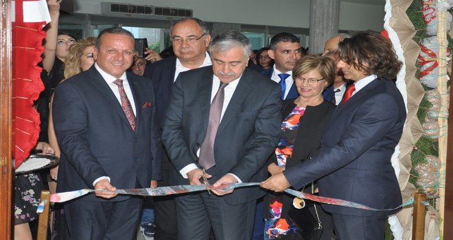 İLSEVEN’İN 6’NCI KİŞİSEL SERGİSİ “ÇİZGİLER - SINIRLAR - GÖÇ” AKM’DE AÇILDI