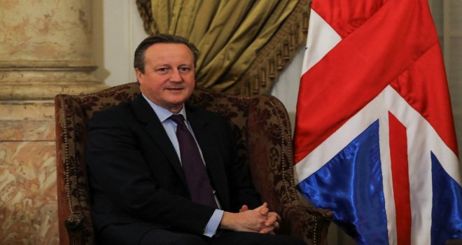 İngiltere Dışişleri Bakanı Cameron: İsrail, Gazze'ye daha fazla yardımın girmesine izin vermeli