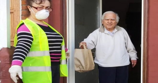 İngiltere'de 'çok sayıda yaşlı evlerinde tek başına öldü, cesetleri iki hafta sonra bulundu'
