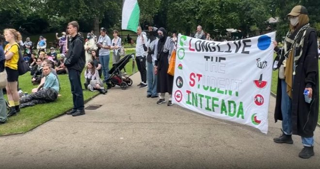 İngiltere'de Filistin için Oxford Circus trafiğe kapatıldı