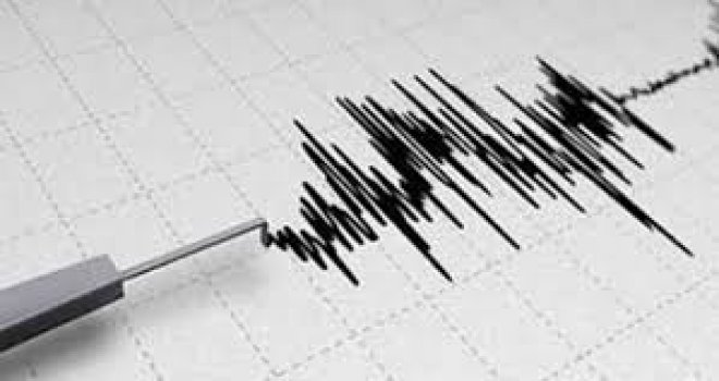 İRAN'DA 5,4 BÜYÜKLÜĞÜNDE DEPREM