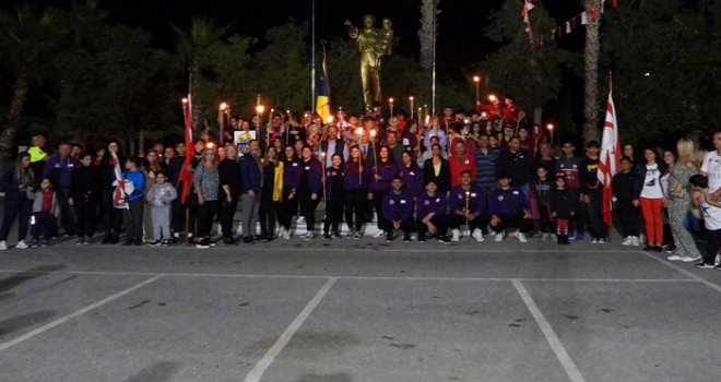 İskele Belediyesi, Fener Alayı ve Cumhuriyet Yürüyüşü düzenledi