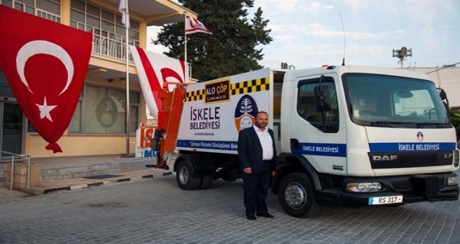 İSKELE’DE 24 SAAT HİZMET EDECEK ÇÖP ARACI HİZMETE SOKULDU