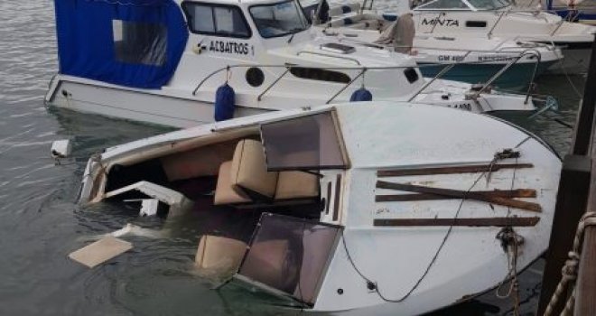 İskele’de tekne battı