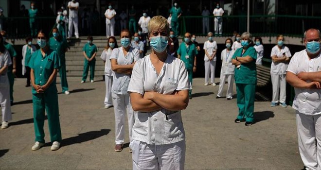 İspanya’da sağlık çalışanları eylem yaptı