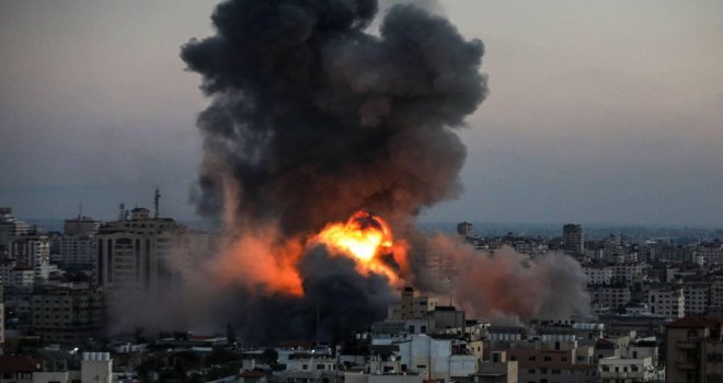 İsrail Gazze'yi bombalamaya devam ediyor