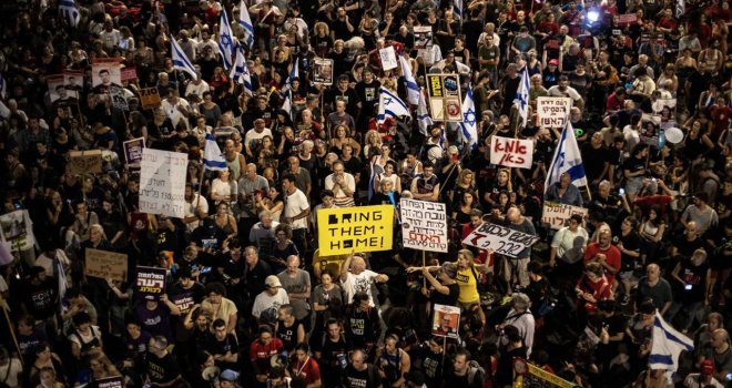 İsrailliler esir takası anlaşması ve Netanyahu'nun istifası talepli gösterilerini bu hafta da sürdürdü