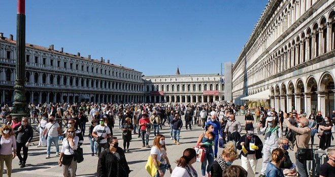 İtalya’da ikinci corona virüs dalgası daha ölümcül olacak