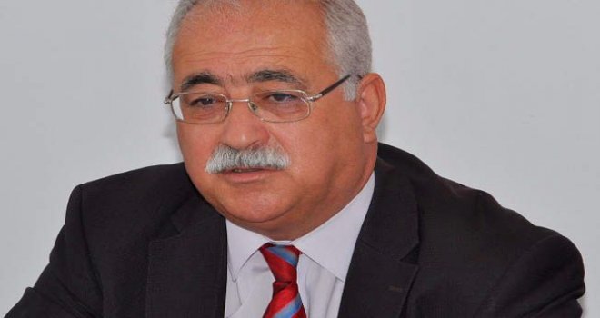 İZCAN YOLSUZLUK DOSYALARIYLA İLGİLİ KARARLI ADIMLAR ATILMASINI TALEP ETTİ