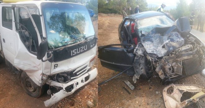 Kalkanlı-Çamlıbel yolunda kaza: 4 kişi yaralandı!