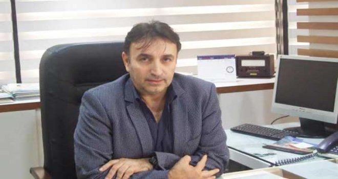 KAMU-SEN: “DR. FAZIL KÜÇÜK’ÜN BAŞLATTIĞI MÜCADELE ÇOK ÖNEMLİ BİR YOL GÖSTERİCİ OLDU”
