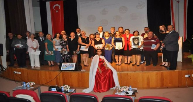 KANSER HASTALARI YARARINA “GÖNÜLDEN GÖNÜLE TÜRKÜLERLE ŞARKILARLA ŞİİR ŞÖLENİ 2” YDÜ’DE YAPILDI.