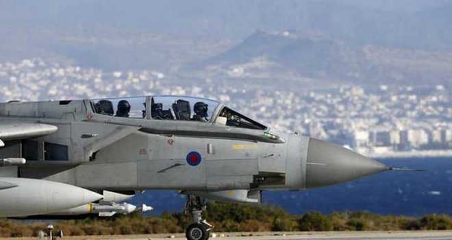 Kıbrıs’taki İngiliz üsleri Brexit masasında