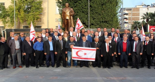 KKTC'Lİ HEYETTEN, AFRİN ŞEHİDİNİN AİLESİNE TAZİYE ZİYARETİ