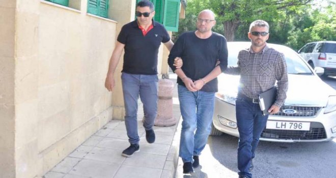 Kokain ithaline 2 yıl hapislik