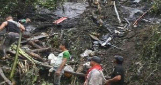 KOLOMBİYA'DA TRAFİK KAZASI'  14 ÖLÜ