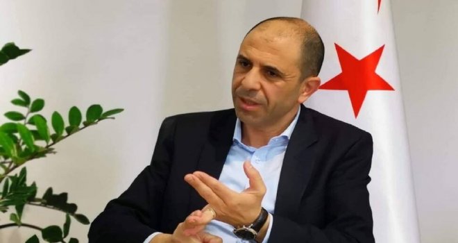Kudret Özersay: Fransız uçaklarının hava sahamızı ihlali provokasyondur