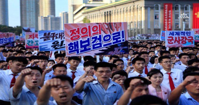 KUZEY KORE'DE ABD KARŞITI MİTİNG