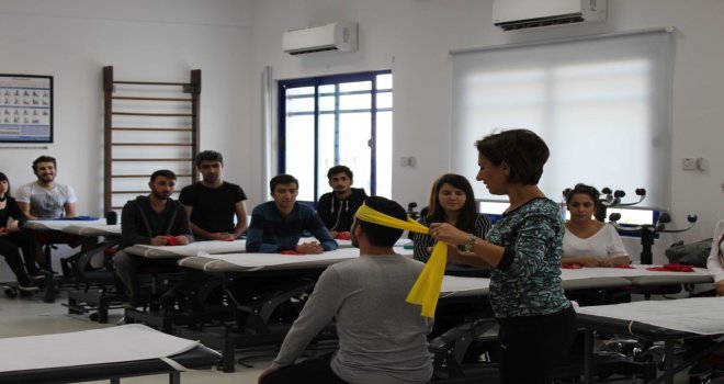 LAÜ’de “Elastik Dirençli Egzersiz Eğitimi  Çalıştayı” gerçekleştirildi