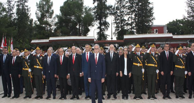 Lefkoşa Atatürk Anıtı’nda tören düzenlendi