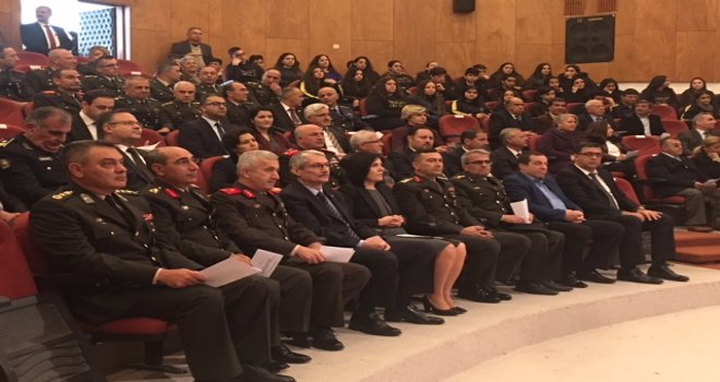LEFKOŞA ATATÜRK KÜLTÜR MERKEZİ’NDE ŞEHİTLERİ ANMA PROGRAMI DÜZENLENDİ