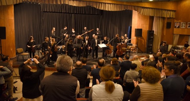 LEFKOŞA BELEDİYE ORKESTRASI’NIN KLASİK DOKUNUŞLARLA HALK EZGİLERİ KONSERİ DÜN AKŞAM YAPILDI