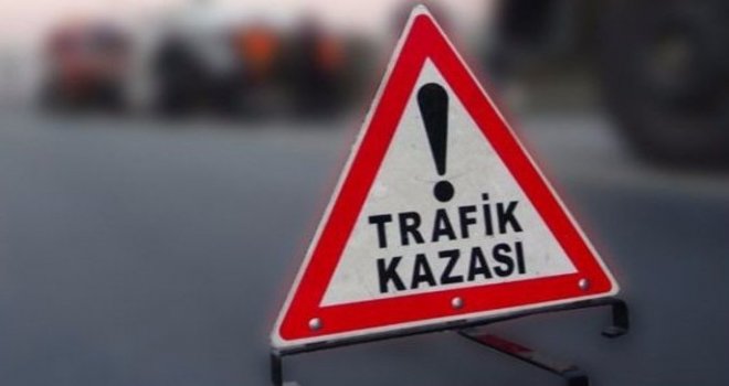 LEFKOŞA-GİRNE ANAYOLUNDA KAZA: 1’İ AĞIR 3 YARALI VAR
