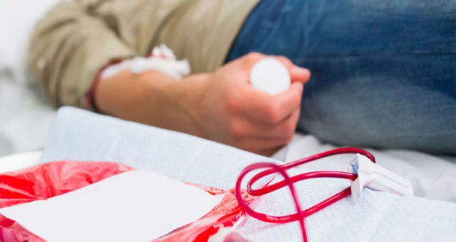 Lefkoşa Sarayönü’nde kan bağışı kampanyası gerçekleştiriliyor