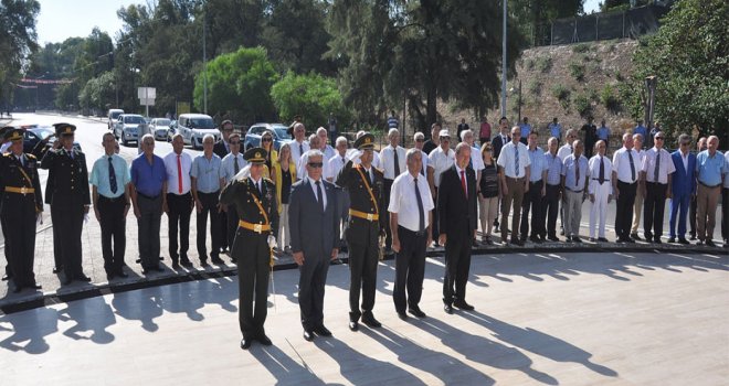 Lefkoşa Şehitler Abidesi’nde tören düzenlendi
