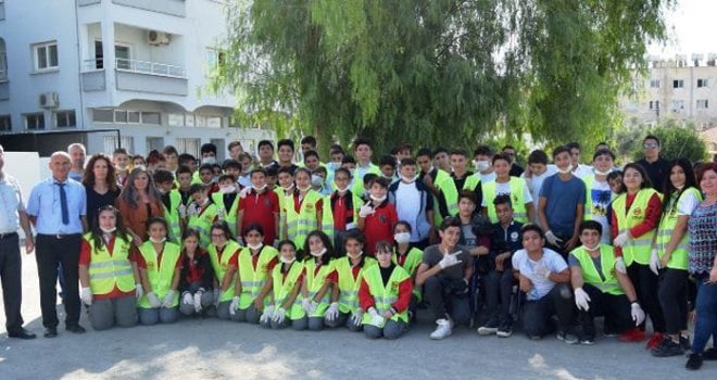 LTB’nin temizlik kampanyasına öğrencilerden de destek