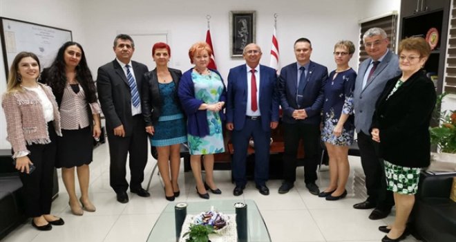 MACARİSTAN ÖĞRETMEN SENDİKASI TEMSİLCİLERİ ÖĞRETMEN DEĞİŞİM PROGRAMI KAPSAMINDA KKTC’YE GELDİ