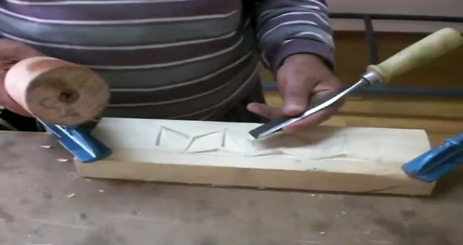 Mağusa Kültür Sanat Evi’nde Ahşap Oyma Kursu ilgi görüyor