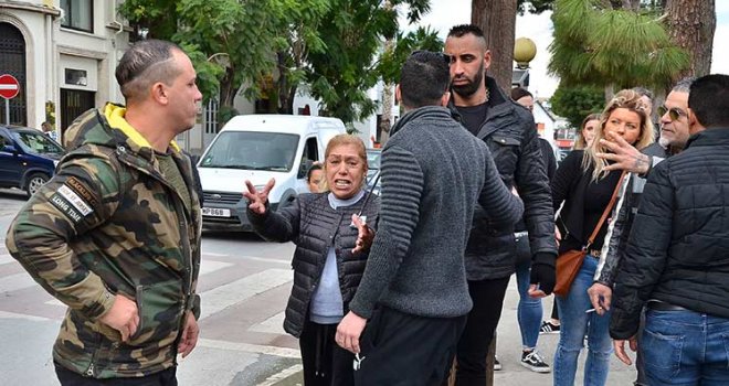 Mahkeme önünde isyan etti