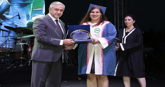 MAKAMLAR GEÇİCİ, TOPLUMLARINIZDA İZ BIRAKACAK OLAN YAPTIKLARINIZ HER ZAMAN KALICIDIR