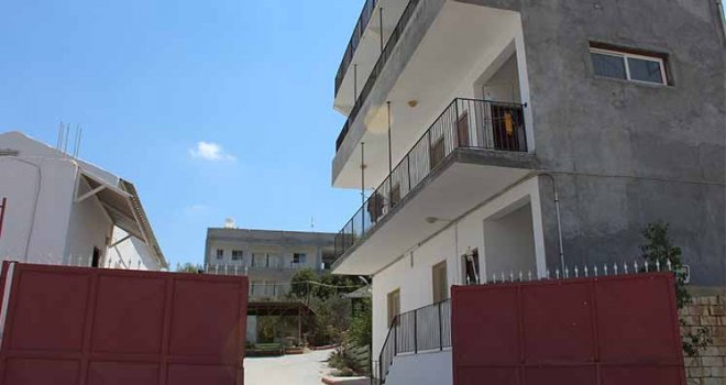 Mandırada kaçak apartman üstelik öğrenciye kiralık