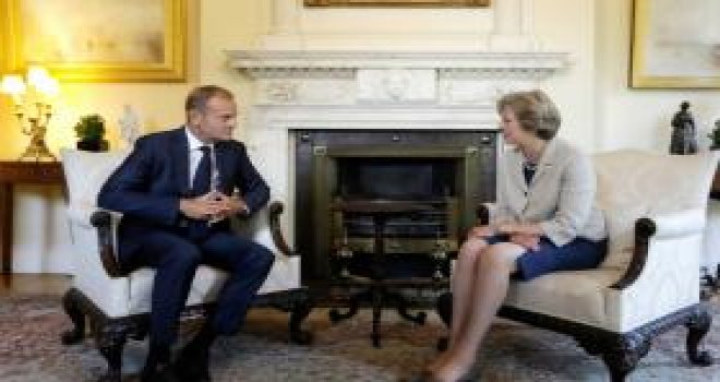 MAY, AB KONSEYİ BAŞKANI TUSK İLE GÖRÜŞTÜ