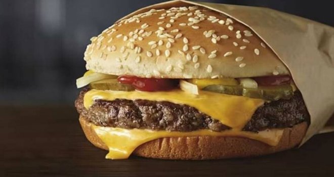 McDonald's'ta hamburger yiyen 49 kişiye ölümcül bakteri bulaştı, satışlar durduruldu