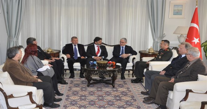 MEHMETÇİK VAKFI’NA DESTEK İÇİN TOPLANAN 25.500 TL BÜYÜKELÇİ KANBAY’ATESLİM EDİLDİ