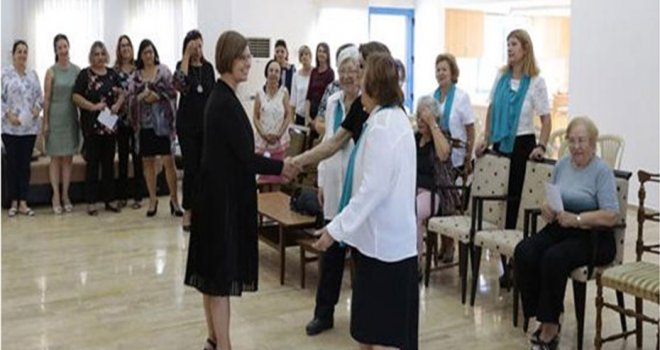 Meral Akıncı, K.T. Kız İzci Örgütü’nün Genel Kurulu’na katıldı
