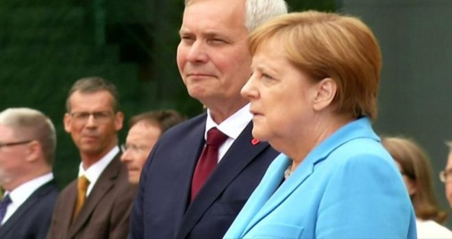 Merkel titriyor, Almanlar endişeleniyor