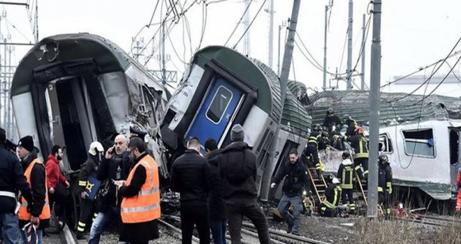 Milano’da tren kazası