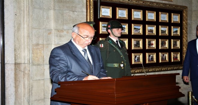 MİLLİ EĞİTİM VE KÜLTÜR BAKANI ÖZYİĞİT ANITKABİR’İ ZİYARETİ ETTİ..