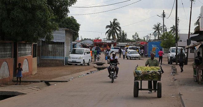 Mozambik  teröristler gidiyor  gerekçesiyle camileri kapatıyor