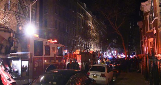 New York’ta bir binada meydana gelen yangında 12 kişi öldü