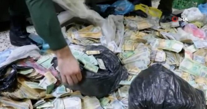 Ölen dilencinin evinden çuvallar dolusu para çıktı