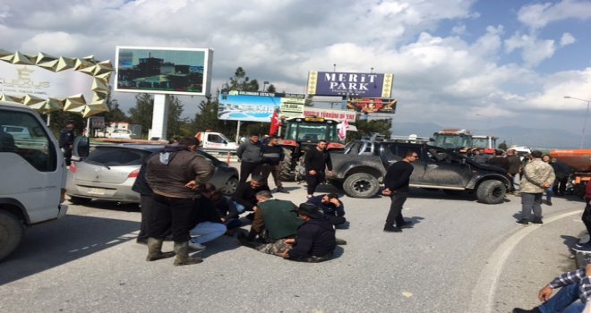 OTURMA EYLEMİ SONLANDIRILDI, YOL AÇILDI ANCAK EYLEM SÜRÜYOR
