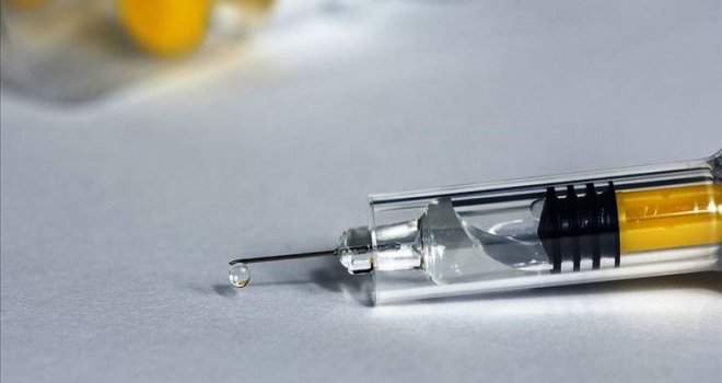 Oxford Üniversitesi’nin geliştirdiği corona virüs aşısı birkaç ay içinde dağıtılabilir