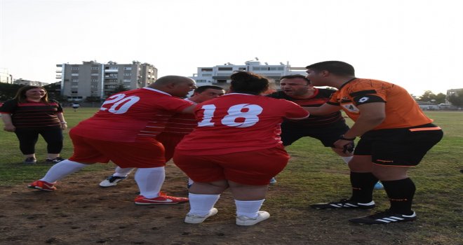 ÖZEL GEREKSİNİMLİ GENÇLER “ENGELSİZ FUTBOL MAÇI” VE “UÇURTMA ŞÖLENİ”NDE EĞLENDİ..